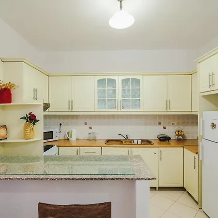 Fredi Apartment Ksamil