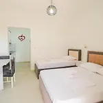 Fredi Апартаменты Ксамил