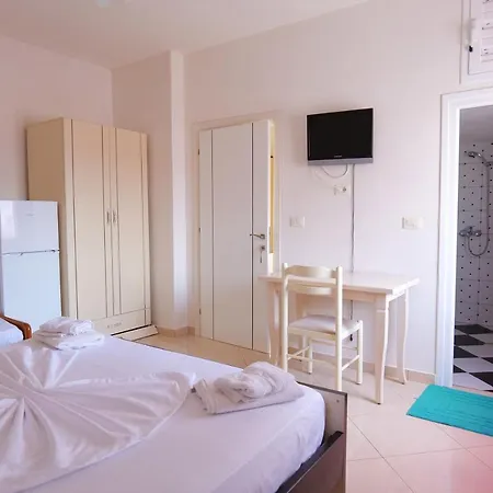 Apartment Fredi Ksamil