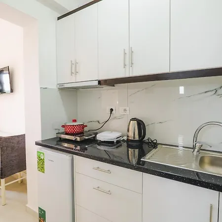 Apartment Fredi *