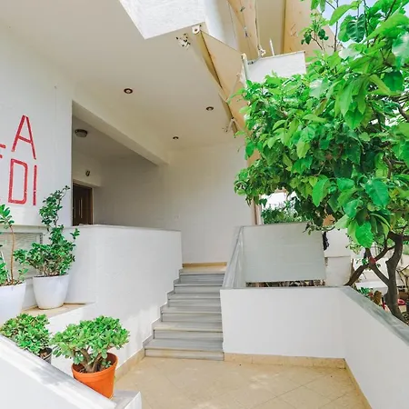 Fredi Apartment *
