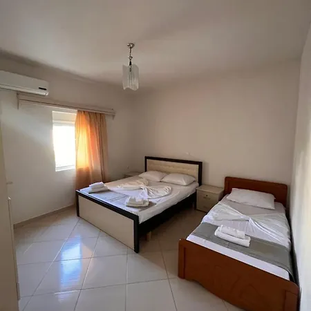 Fredi Apartment