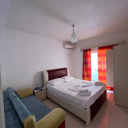 Fredi Apartment