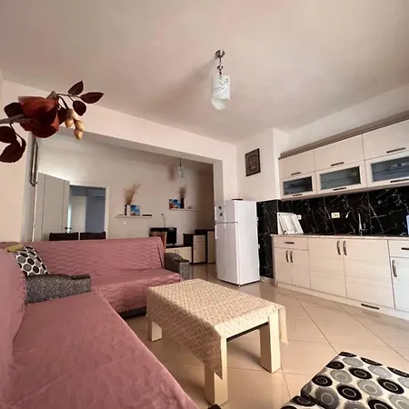 Fredi Apartment *
