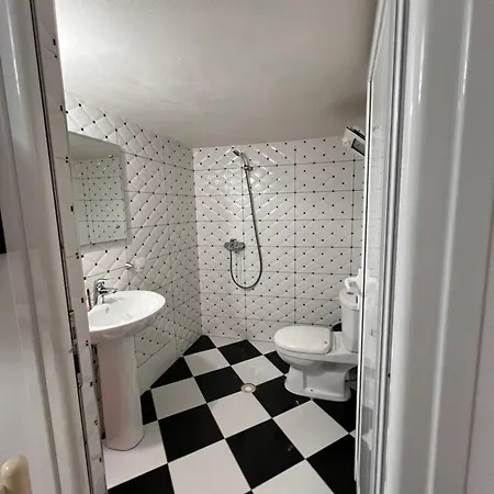 Fredi Apartment Ksamil