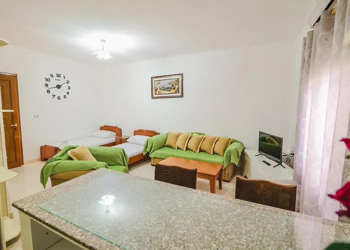 Fredi Apartment *